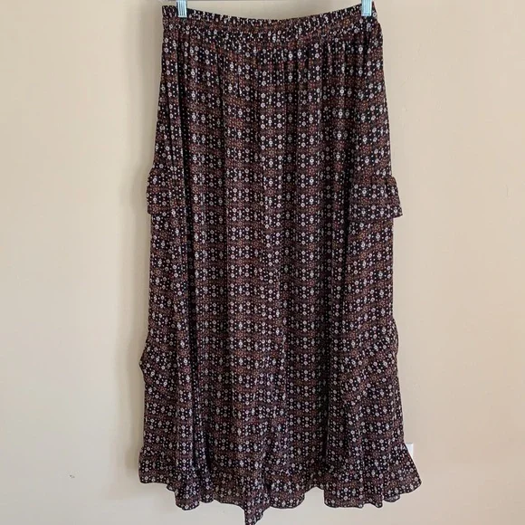 Catch Stitch Floral Skirt - Picture 2 of 6